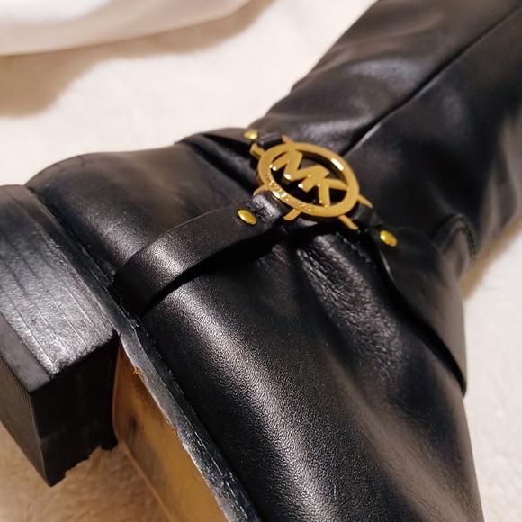 MICHAEL KORS Women's FULTON HARNESS BOOTS Size 10 SOLD OUT in Department Stores - Picture 4 of 7